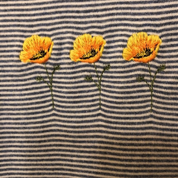 Brandy Melville top with flowers embroidery - Picture 2 of 4